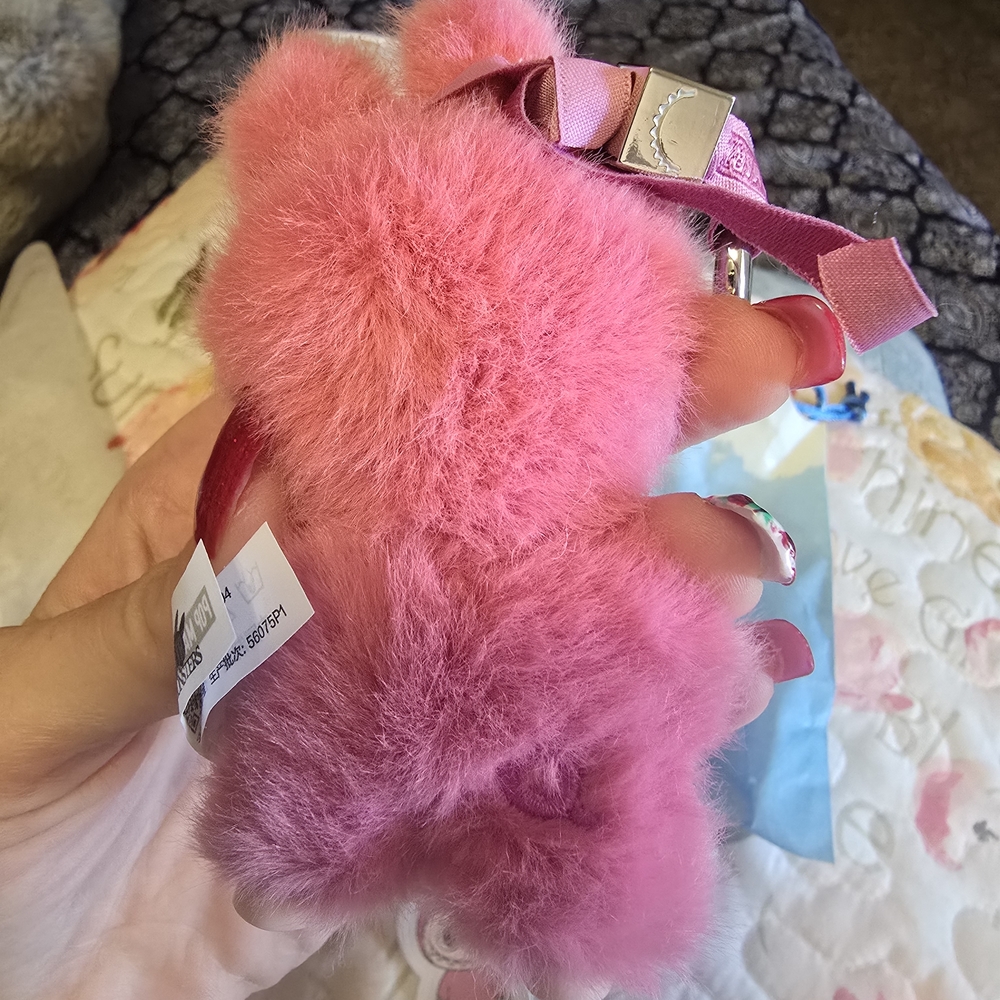 Pink Furry Keychain with Box - Picture 2 of 4